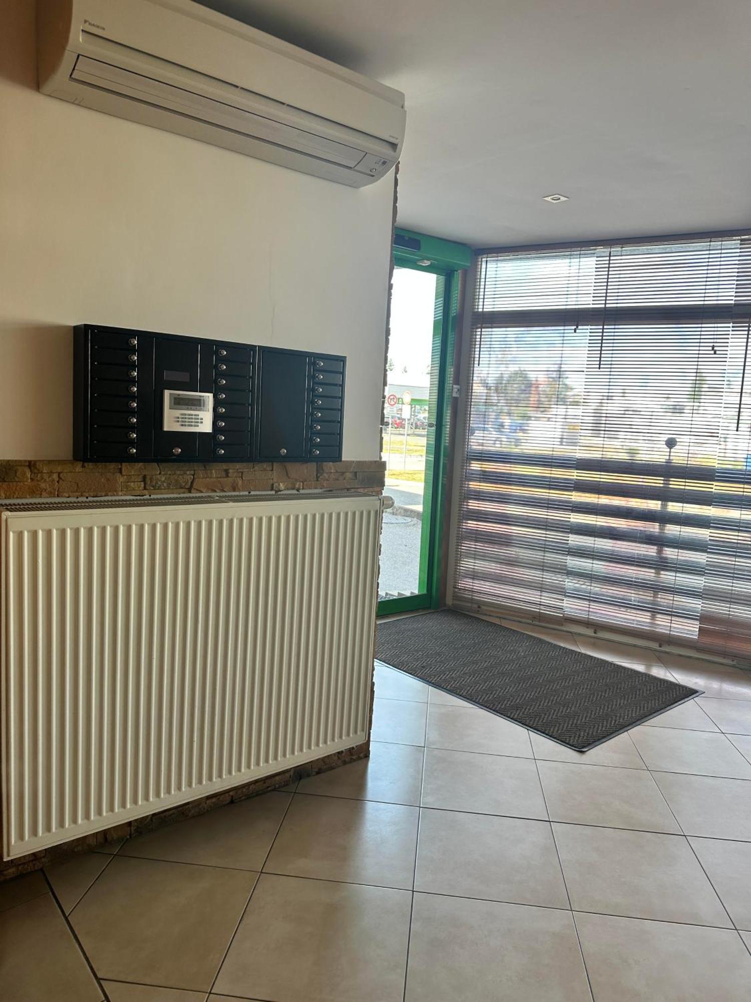 Hotel Muza Kosice Ngoại thất bức ảnh