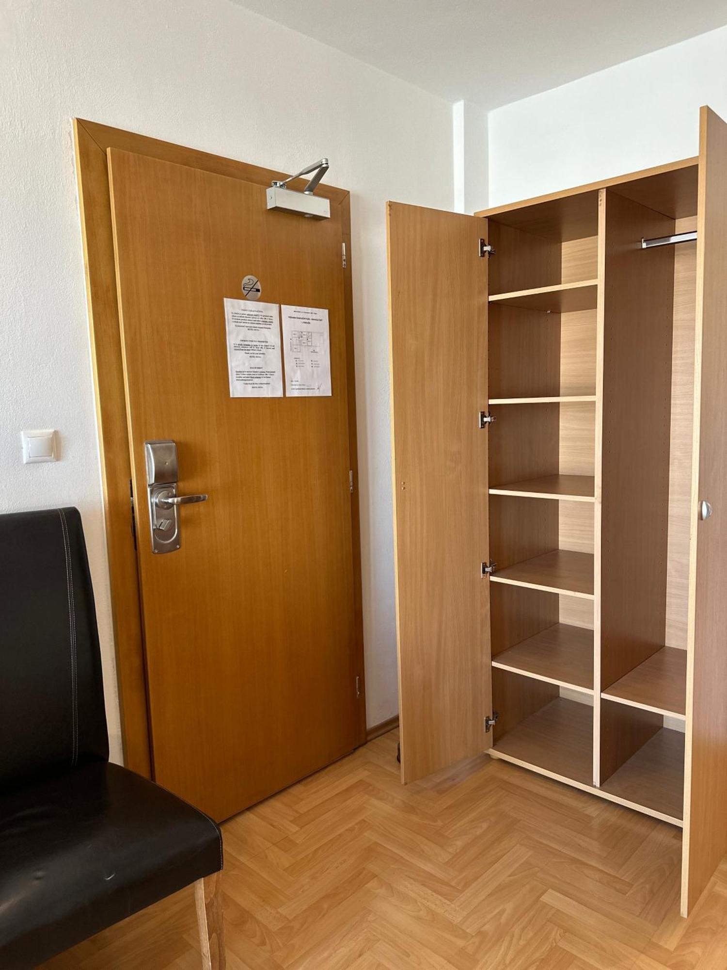 Hotel Muza Kosice Ngoại thất bức ảnh