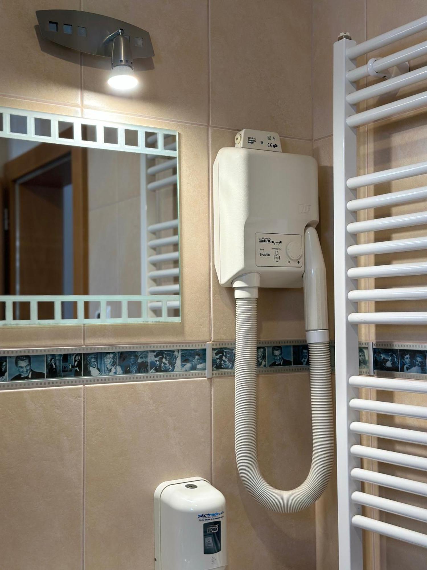 Hotel Muza Kosice Ngoại thất bức ảnh