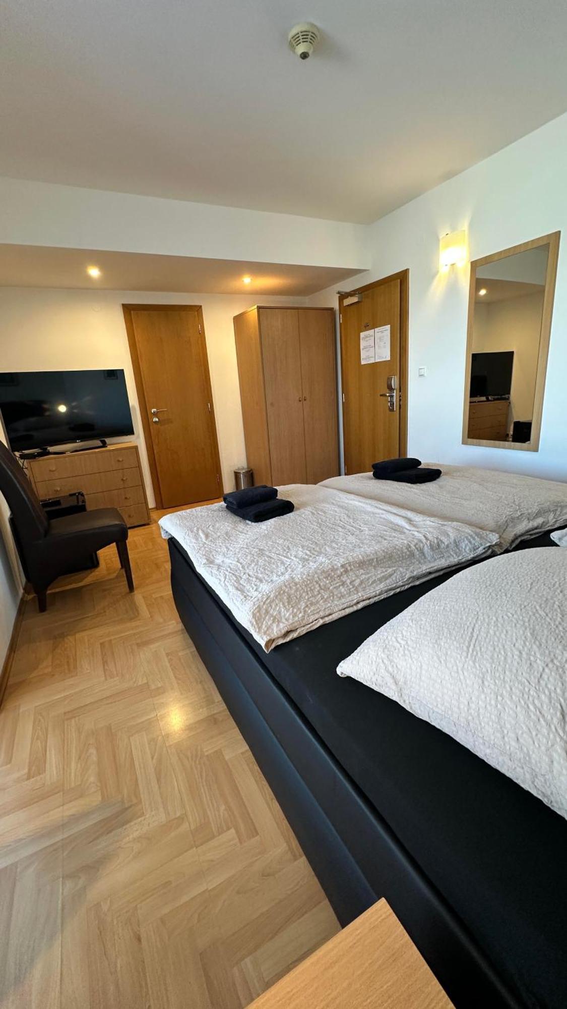 Hotel Muza Kosice Ngoại thất bức ảnh