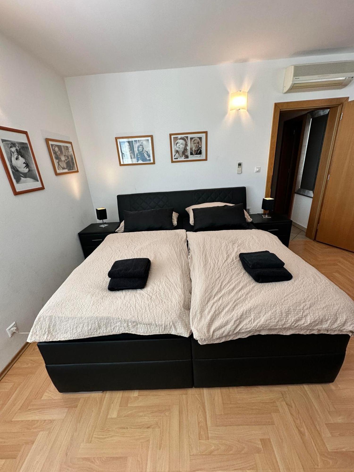 Hotel Muza Kosice Ngoại thất bức ảnh