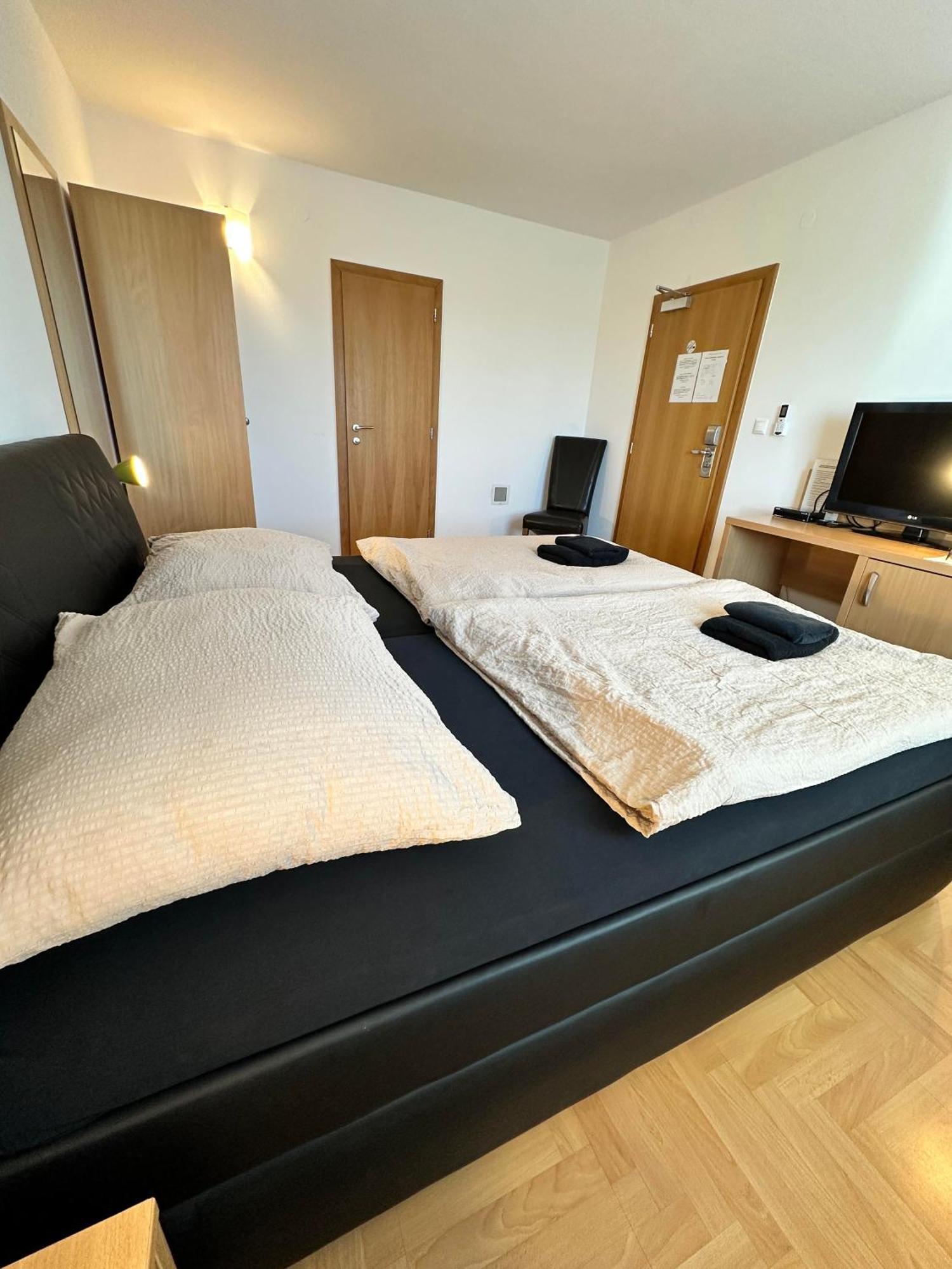 Hotel Muza Kosice Ngoại thất bức ảnh