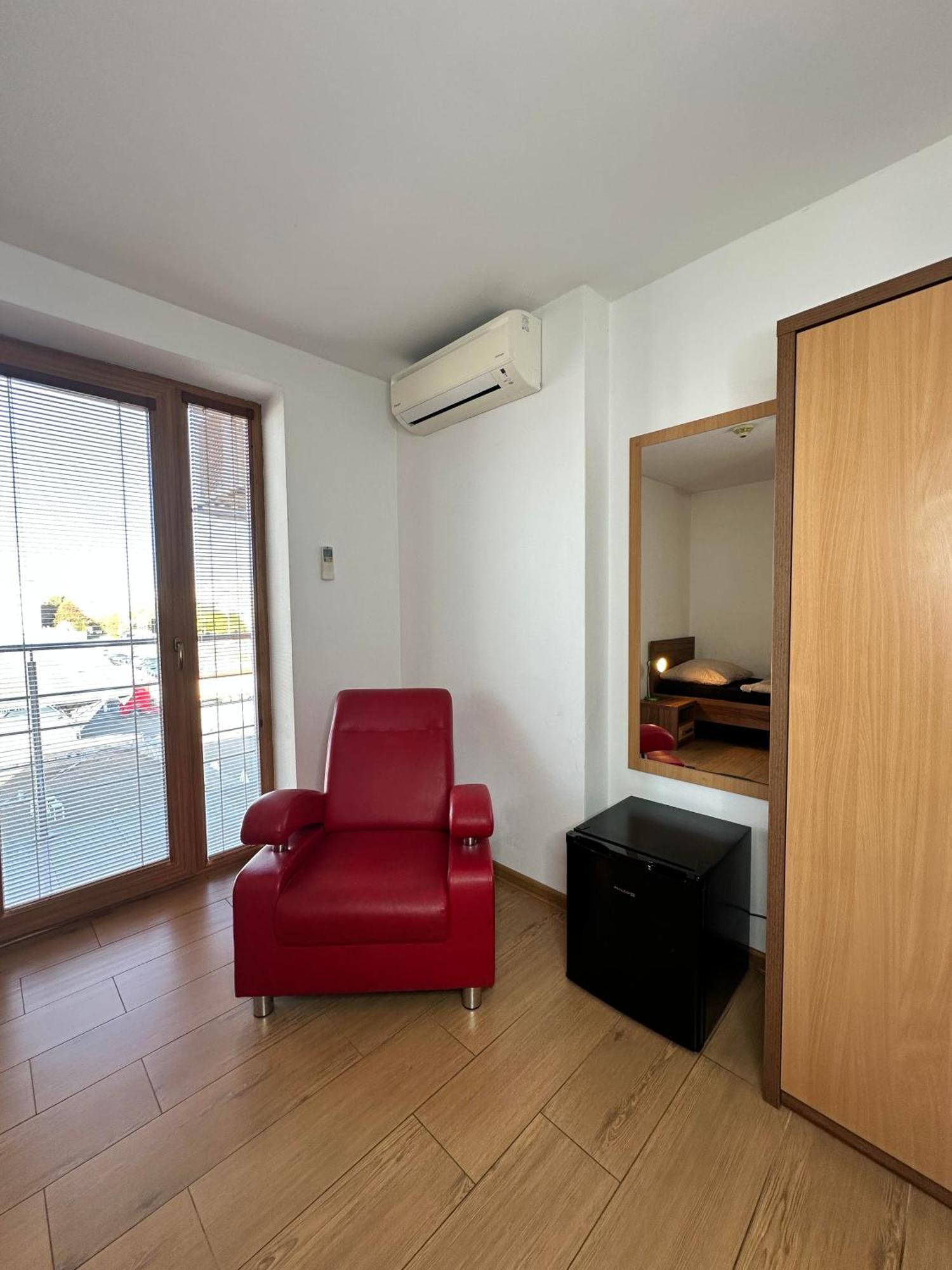 Hotel Muza Kosice Ngoại thất bức ảnh